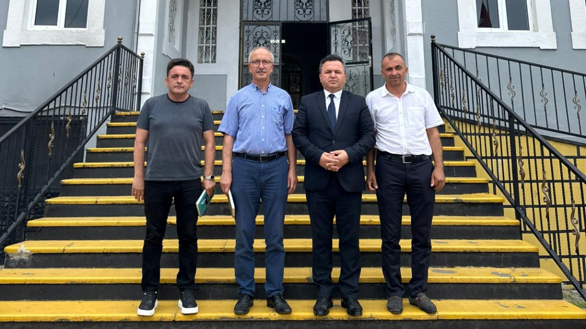 İL MÜDÜRÜMÜZ OKULUMUZU ZİYARET ETTİ.